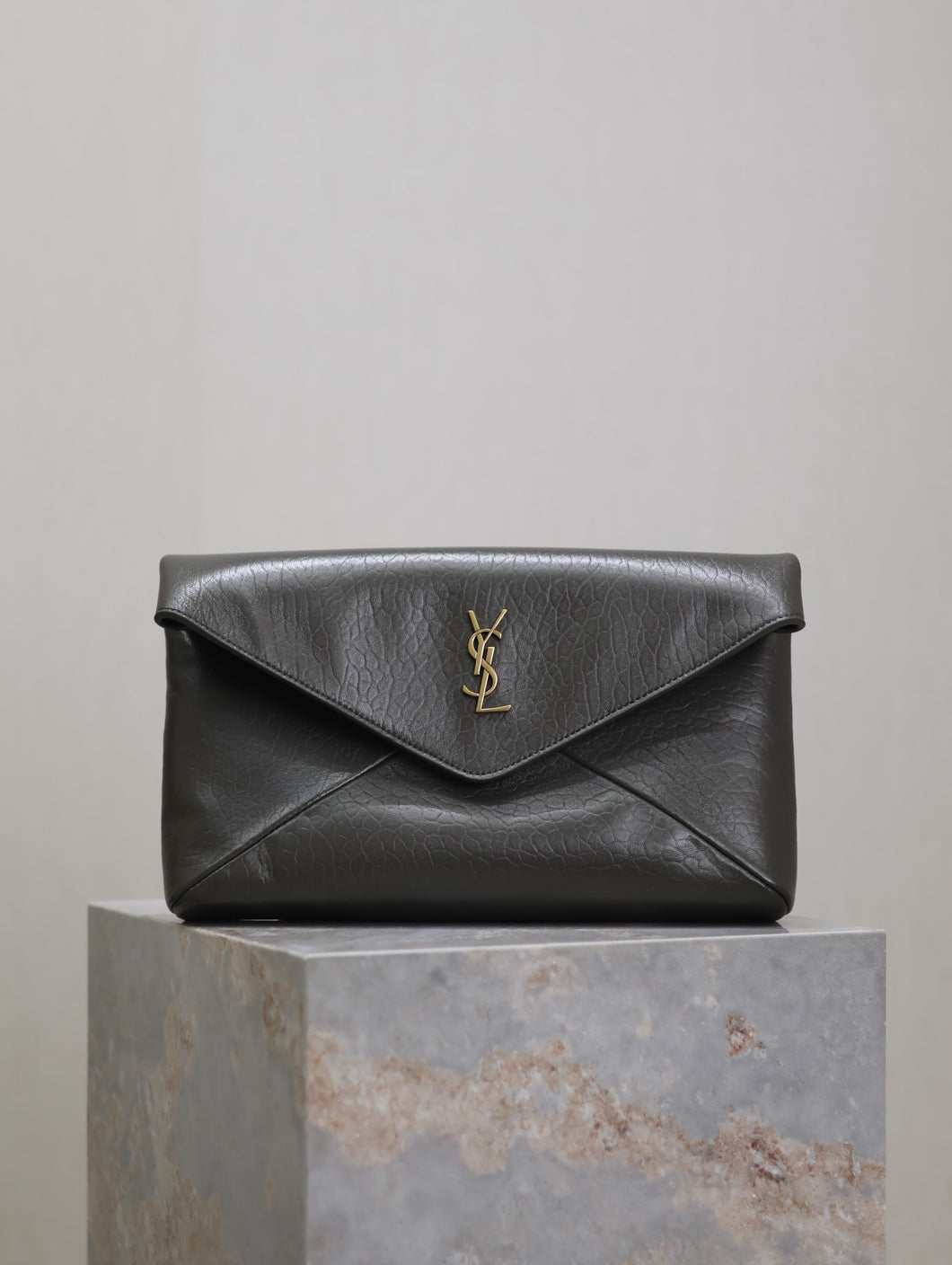 YSK361 CASSANDRE Large Envelope Pouch in Lambskin / HIGHEST QUALITY VERSION / 11.6