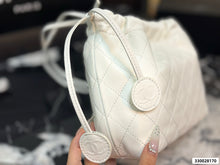 Load image into Gallery viewer, CC1431 Chanel 26S "Lucky Bag" Bucket / 22 x 16 cm

