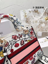 Load image into Gallery viewer, DR342 Medium Lady Dior / 9.5 x 8 x 4.5 inches
