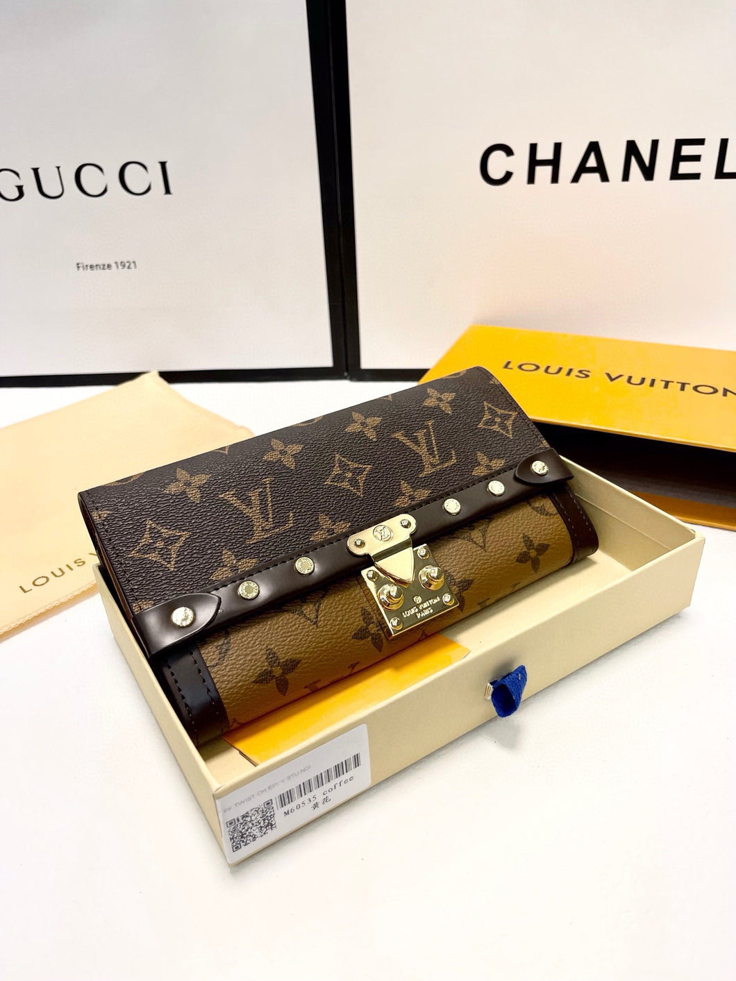 LB995 Long Wallet / 8.2 x 4.3 x 0.8 inches