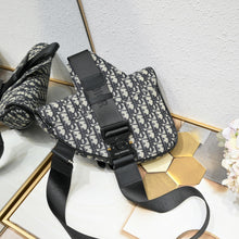 Load image into Gallery viewer, DR315 Saddle Bag / 7.8x11x2inch
