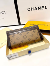 Load image into Gallery viewer, LB995 Long Wallet / 8.2 x 4.3 x 0.8 inches
