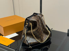 Load image into Gallery viewer, LB1339 Off Duty Vibe MM / 13 x 9.4 x 4.5 inches
