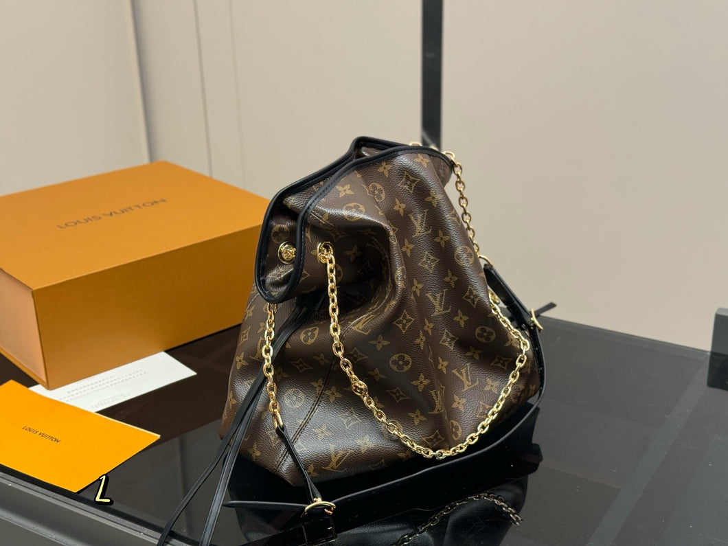 LB1339 Off Duty Vibe MM / 13 x 9.4 x 4.5 inches