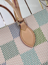 Load image into Gallery viewer, LB961 OnTheGo MM / 13.8 x 10.6 x 5.5inches / HIGHEST QUALITY VERSION
