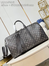 Load image into Gallery viewer, LB1067 Keepall Bandoulière 50 / HIGHEST QUALITY VERSION / 19.7 x 11.4 x 9.1 inches
