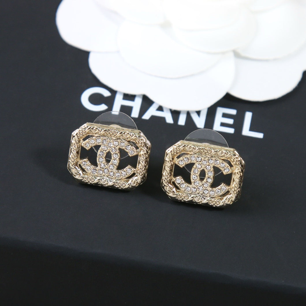 JW809 CC Earrings
