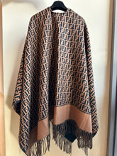 Load image into Gallery viewer, CLTH391 FF Brown Wool And Cashmere Poncho
