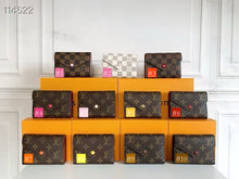 Load image into Gallery viewer, LB1237 Victorine Wallet / 4.7 x 3.5 x 0.8 inches
