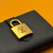 Load image into Gallery viewer, LB1228 Low Key Compact Wallet / 4.3 x 3.3 x 0.8 inches
