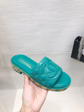 Load image into Gallery viewer, SE1408 CC Slide Sandals / Size5-10
