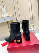 Load image into Gallery viewer, SE1470 Vlogo the Bold Edition Ankle Boot in Calfskin 70MM / Size5-10
