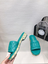 Load image into Gallery viewer, SE1408 CC Slide Sandals / Size5-10
