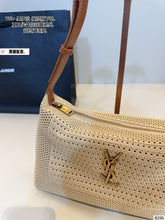 Load image into Gallery viewer, YSK416 Riffia Hobo Bag / 9.8x2.7x5.9inch
