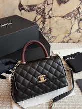 Load image into Gallery viewer, CC1434 Chanel Coco Handle Small / 23 x 15 cm
