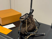 Load image into Gallery viewer, LB1340 Off Duty Backpack Vibe / 9.4 x 9.8 x 3.9 inches
