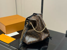 Load image into Gallery viewer, LB1339 Off Duty Vibe MM / 13 x 9.4 x 4.5 inches
