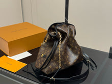 Load image into Gallery viewer, LB1339 Off Duty Vibe MM / 13 x 9.4 x 4.5 inches
