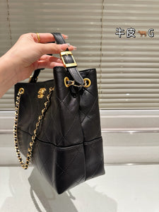 CC1146 Large Hobo Bag / 13.4x9.5x4.7inch