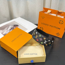 Load image into Gallery viewer, JW983 LV Outline Headband
