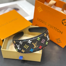 Load image into Gallery viewer, JW983 LV Outline Headband
