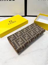 Load image into Gallery viewer, FF236 FF Diamonds Continental Wallet / 7.4x0.4x3.5inch
