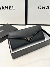Load image into Gallery viewer, PD284 Large Leather Wallet / 7.4x3.9inch
