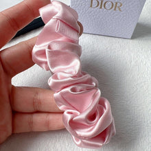 Load image into Gallery viewer, JW917 CD Hair Tie
