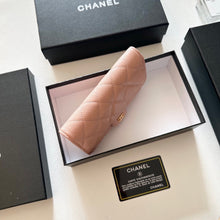 Load image into Gallery viewer, CC1435 Chanel Classic Flap Wallet / 15 x 10 cm
