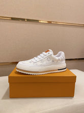 Load image into Gallery viewer, MSE079 LB Men&#39;s Sneakers / Size7-10
