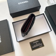 Load image into Gallery viewer, CC1435 Chanel Classic Flap Wallet / 15 x 10 cm
