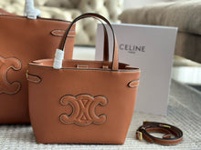 Load image into Gallery viewer, CL139 MINI/SMALL CABAS ANAIS CUIR TRIOMPHE SHIPPING BAG
