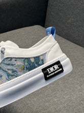 Load image into Gallery viewer, MSE080 DR Men&#39;s Sneakers / Size7-12
