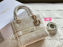 Load image into Gallery viewer, DR354 Medium Lady D-Lite Bag / 9.5 x 8 x 4.5 inches
