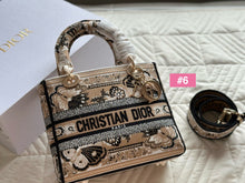 Load image into Gallery viewer, DR354 Medium Lady D-Lite Bag / 9.5 x 8 x 4.5 inches
