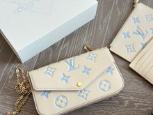 Load image into Gallery viewer, LB991 Félicie Pochette / 8.3 x 4.7 x 1.2 inches
