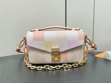 Load image into Gallery viewer, LB960 Pochette Métis East West / 8.5 x 5.3 x 2.4inches / HIGHEST QUALITY VERSION
