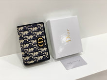 Load image into Gallery viewer, DR616 Dior 30 Montaigne Compact Wallet / 13.5 x 9.5 x 3.5 cm
