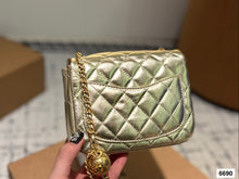 Load image into Gallery viewer, CC1086 Mini/Small Flap Bag
