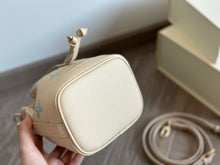 Load image into Gallery viewer, LB992 Nano Noé / 5.1 x 6.3 x 3.9 inches
