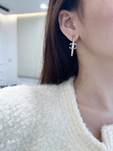 Load image into Gallery viewer, JW935 CC Earrings
