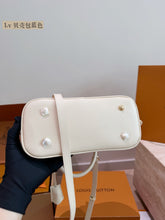 Load image into Gallery viewer, LB1481 LV Alma BB Shell Bag / 25 x 18 x 12.5 cm

