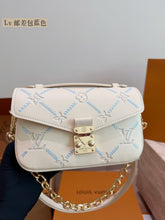 Load image into Gallery viewer, LB1484 LV New Mini Pochette Métis / Spring/Summer Edition / 21 x 13 cm
