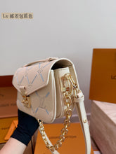 Load image into Gallery viewer, LB1484 LV New Mini Pochette Métis / Spring/Summer Edition / 21 x 13 cm
