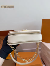 Load image into Gallery viewer, LB1484 LV New Mini Pochette Métis / Spring/Summer Edition / 21 x 13 cm

