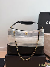 Load image into Gallery viewer, CC1437 Chanel Large Tote / 34 x 25 cm
