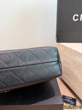 Load image into Gallery viewer, CC1437 Chanel Large Tote / 34 x 25 cm
