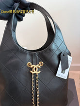 Load image into Gallery viewer, CC1438 Chanel Classic Hobo Bag / Large (23 cm), Small (18 cm）
