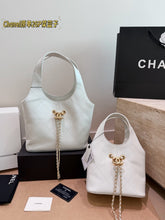 Load image into Gallery viewer, CC1439 Chanel Classic Hobo Bag / Large (23 cm), Small (18 cm)
