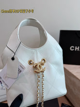 Load image into Gallery viewer, CC1439 Chanel Classic Hobo Bag / Large (23 cm), Small (18 cm)
